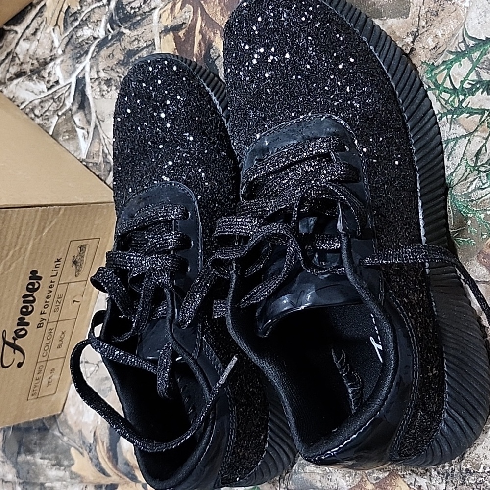 Ladies sneakers